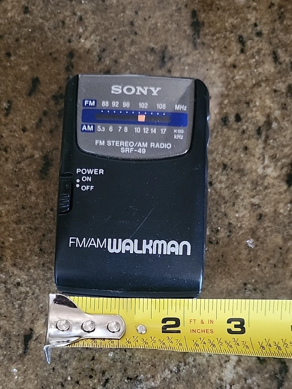 Sony SRF-49 FM/AM Radio Walkman with Belt Clip, Tested WORKING - Vintage